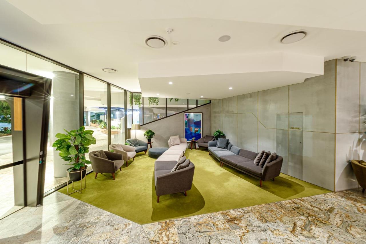 Eatons Hill Hotel Brisbane Bagian luar foto