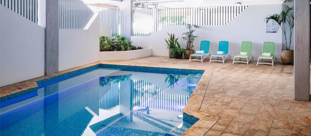 Eatons Hill Hotel Brisbane Bagian luar foto