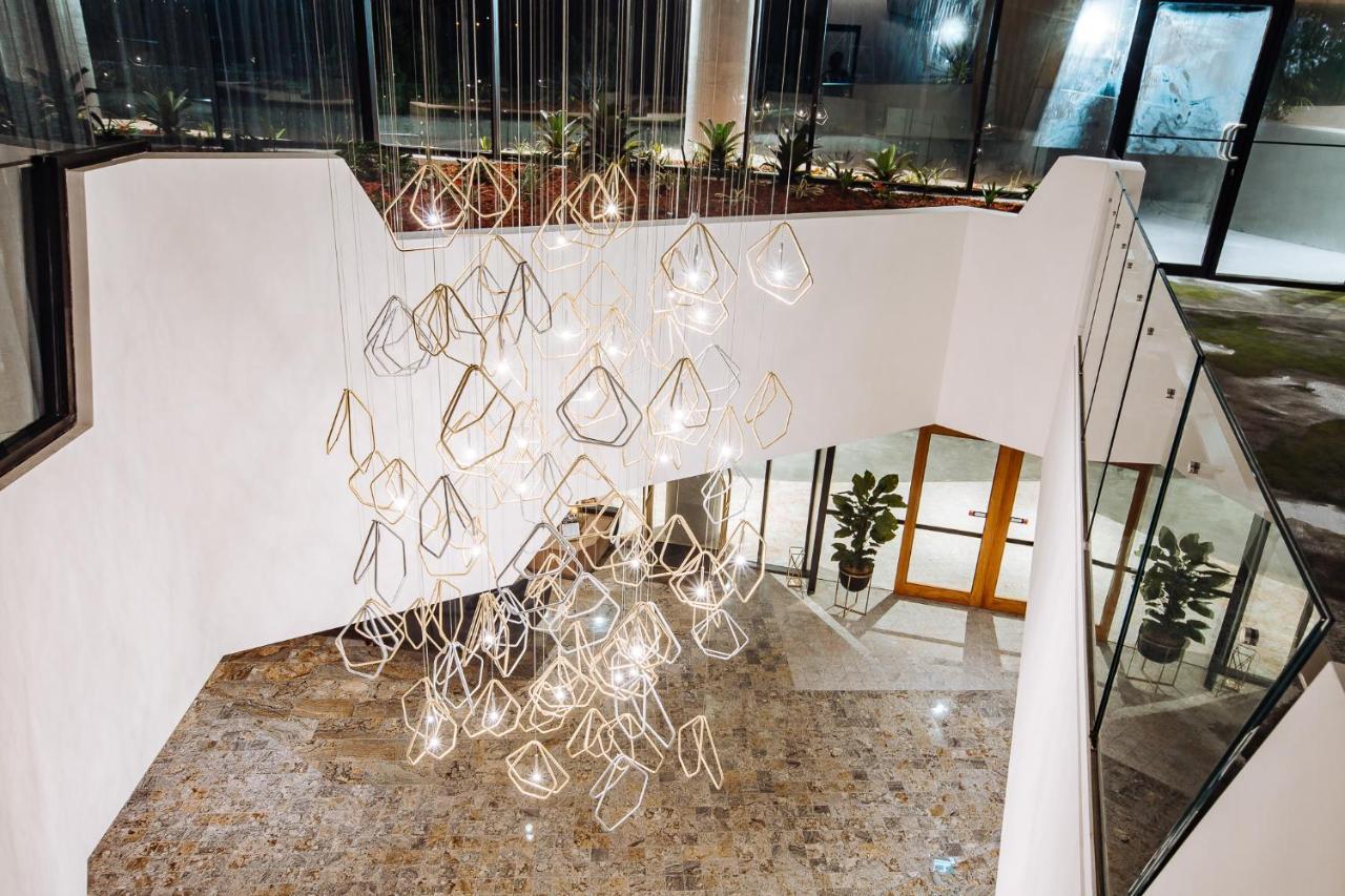 Eatons Hill Hotel Brisbane Bagian luar foto